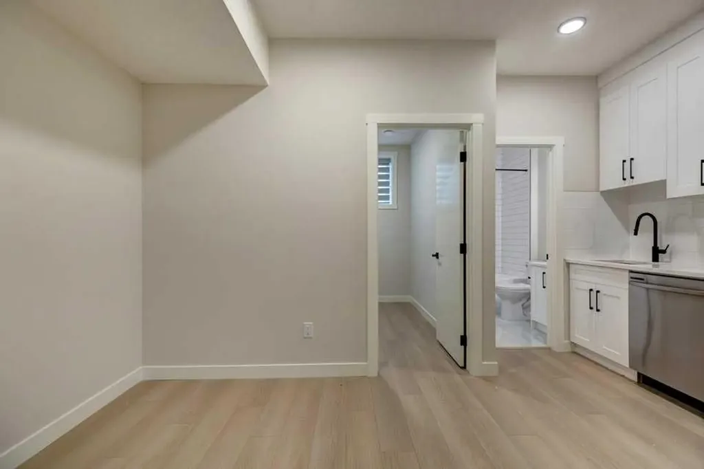 1208 5 Street NE Calgary AB T2E 0Z7
