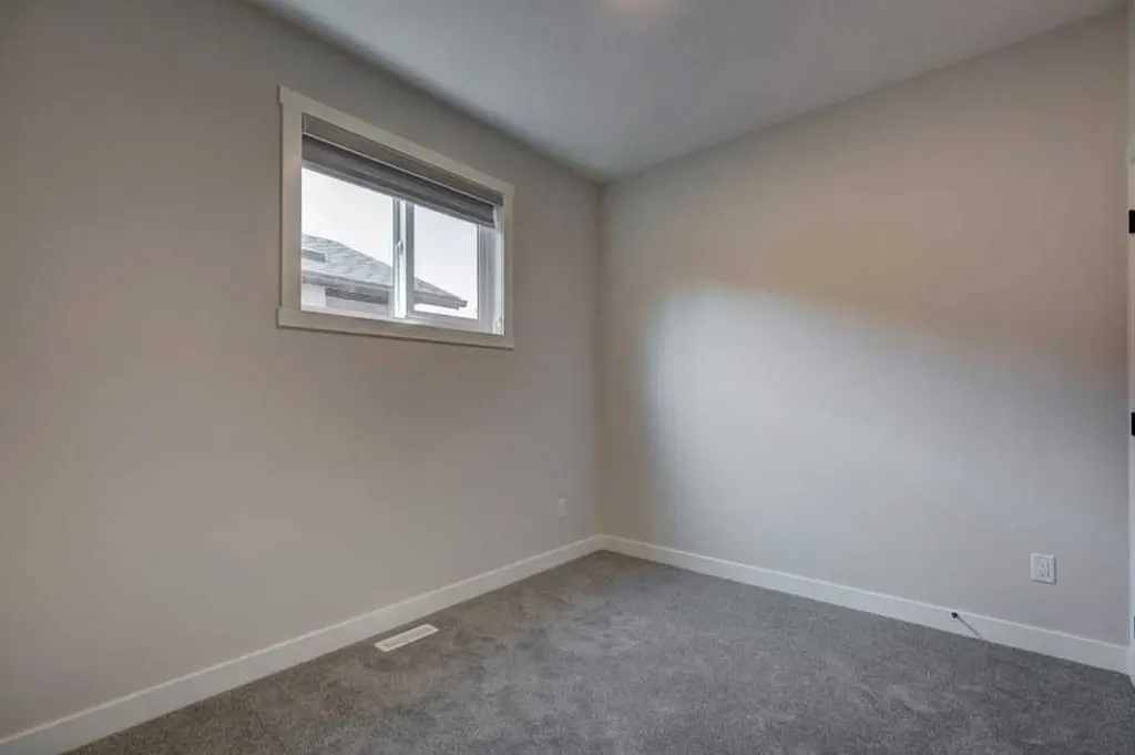 1206 5 Street NE Calgary AB T2E 0Z7