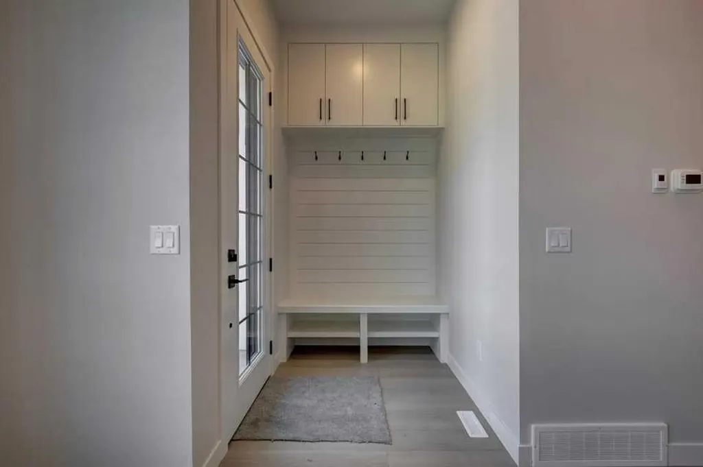 1204 5 Street NE Calgary AB T2E 0Z7