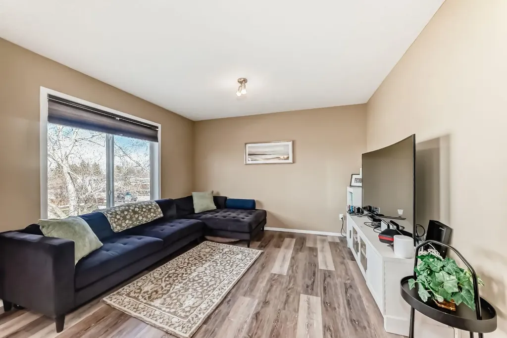 800 Yankee Valley Boulevard SE Airdrie AB T4A 2L3