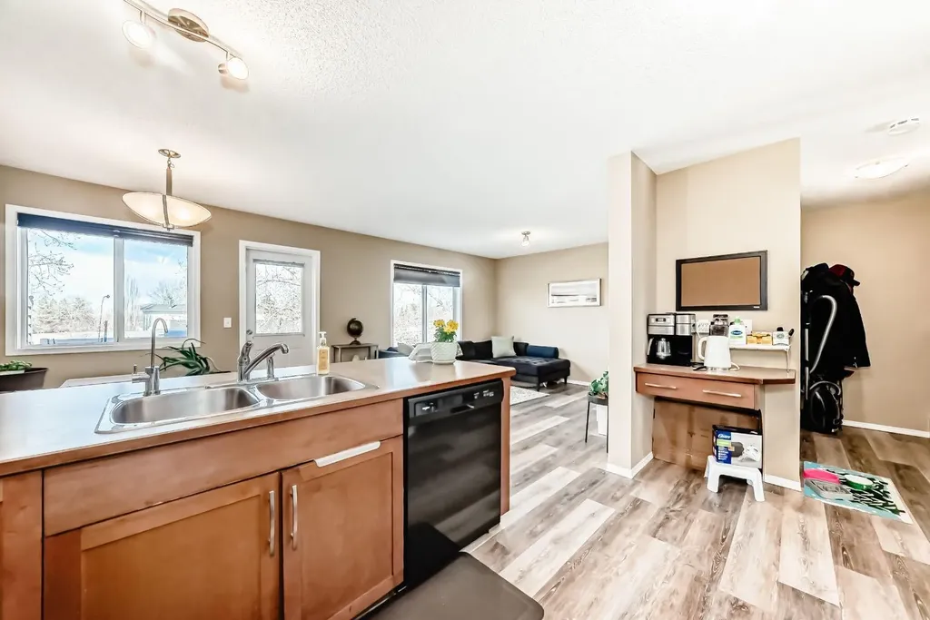 800 Yankee Valley Boulevard SE Airdrie AB T4A 2L3