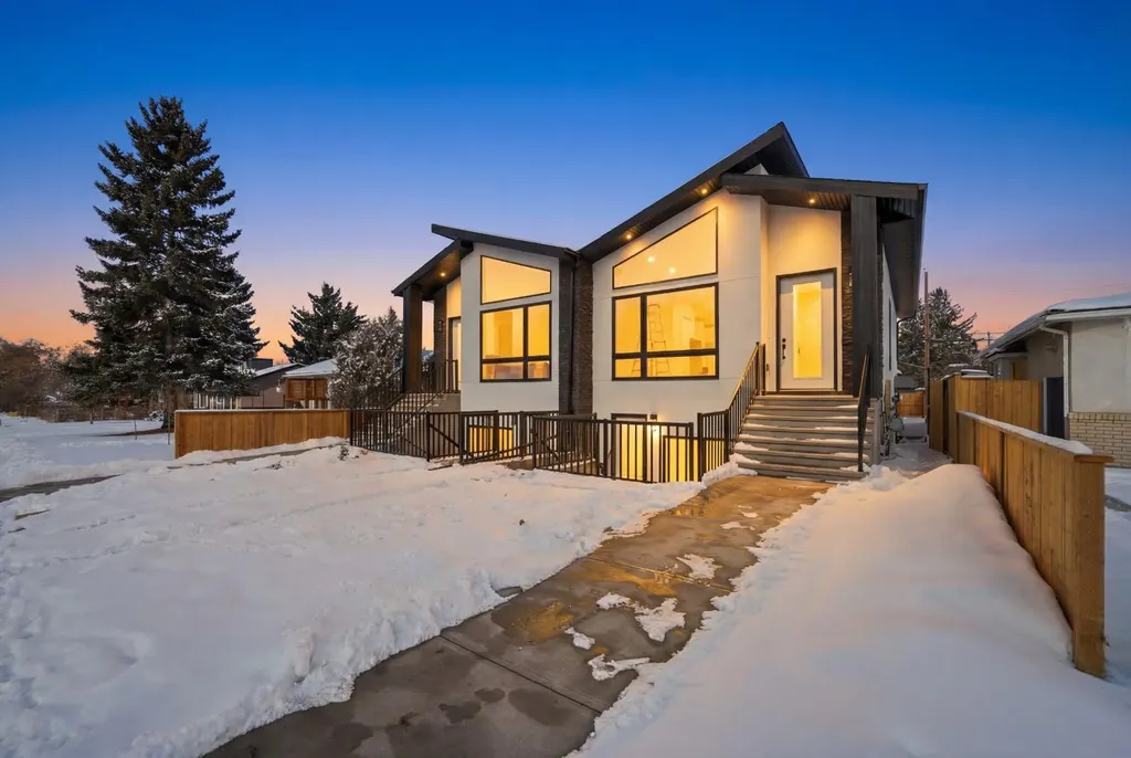 8518 & 8520 33 Avenue NW Calgary AB T3B 1M1