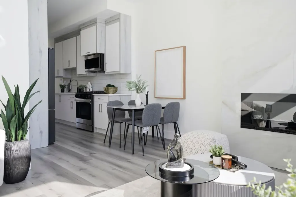 8518 & 8520 33 Avenue NW Calgary AB T3B 1M1