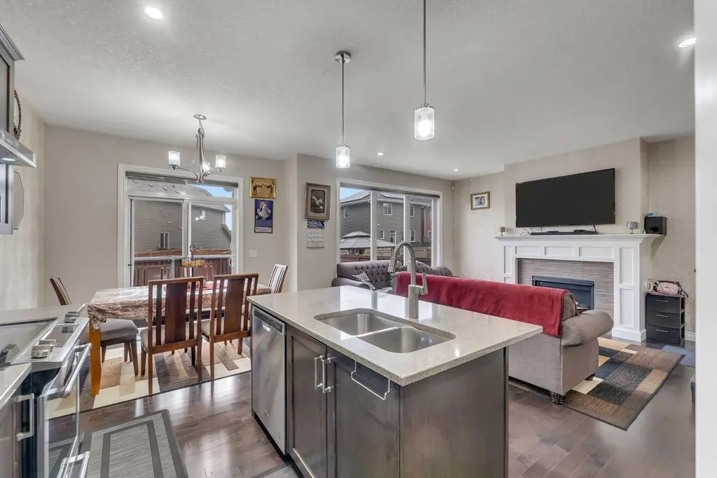 28 Saddlelake Common NE Calgary AB T3J 0W2