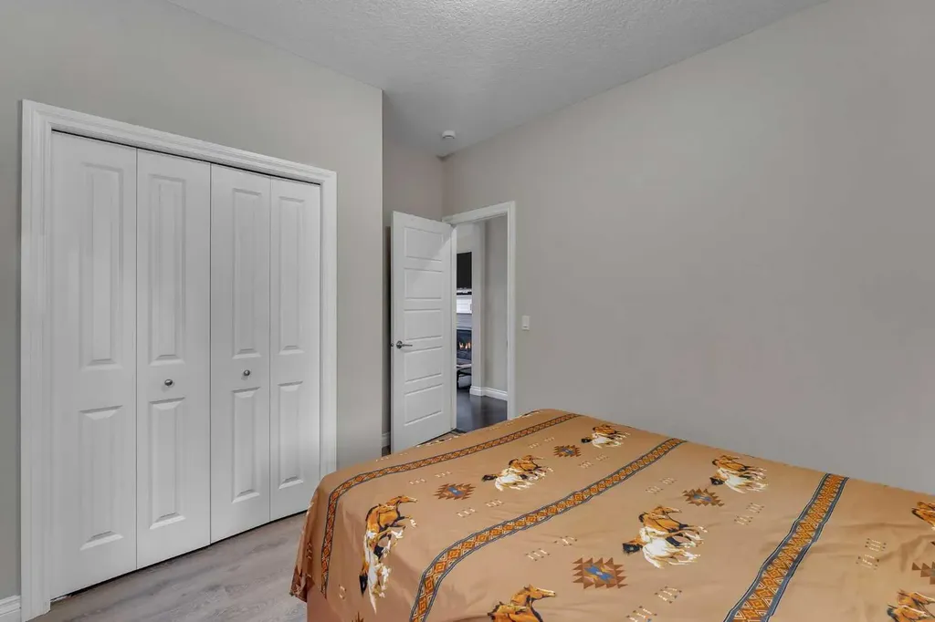 28 Saddlelake Common NE Calgary AB T3J 0W2