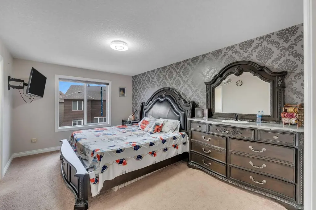 28 Saddlelake Common NE Calgary AB T3J 0W2