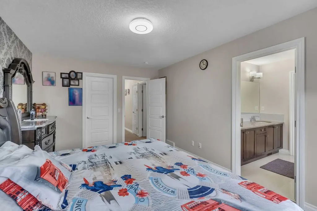28 Saddlelake Common NE Calgary AB T3J 0W2