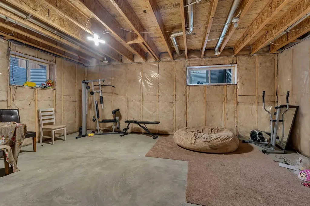 28 Saddlelake Common NE Calgary AB T3J 0W2