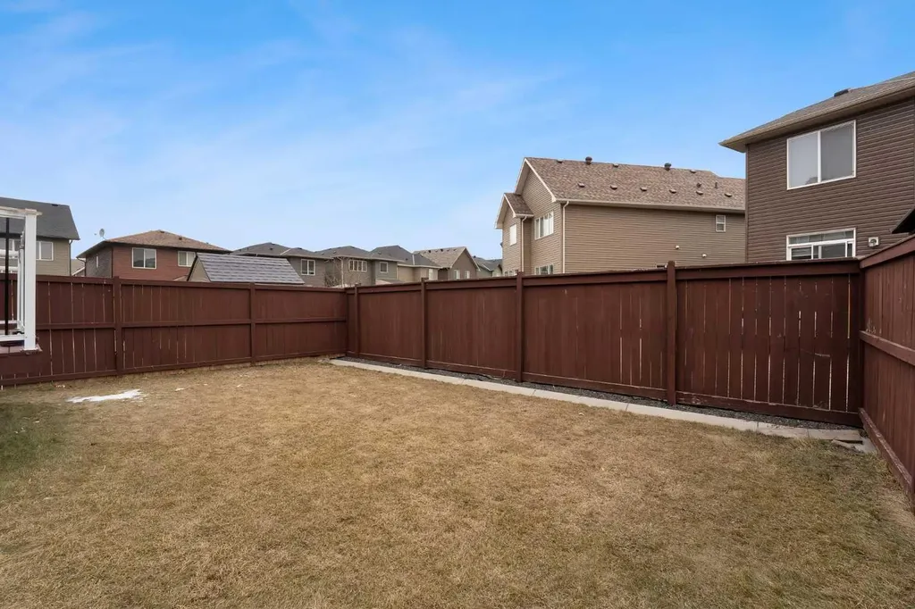 28 Saddlelake Common NE Calgary AB T3J 0W2