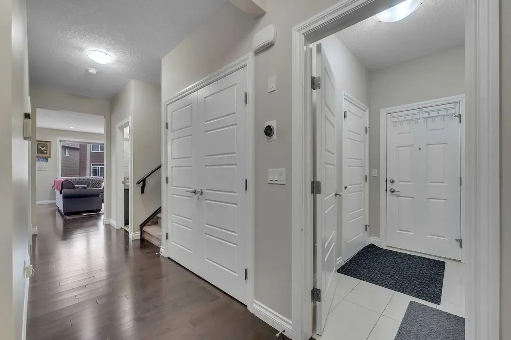 28 Saddlelake Common NE Calgary AB T3J 0W2