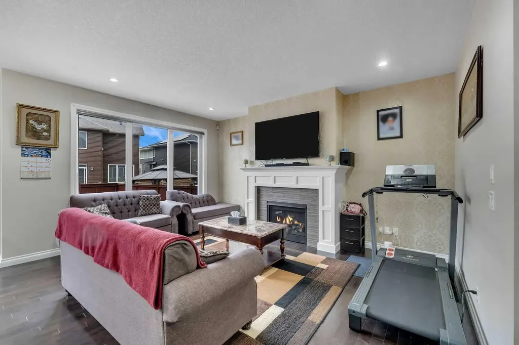 28 Saddlelake Common NE Calgary AB T3J 0W2