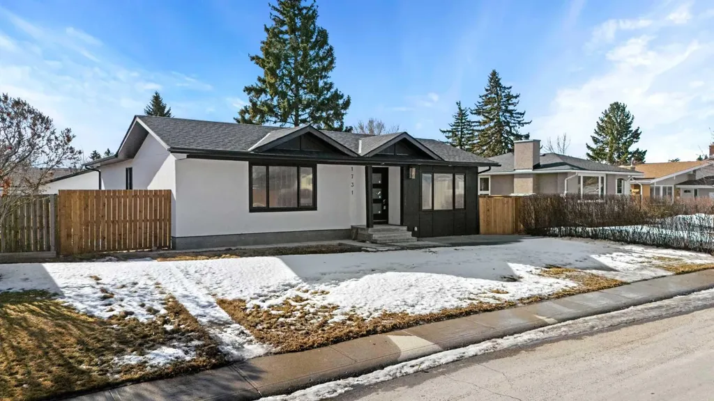 1731 111 Avenue SW Calgary AB T2W 1R6