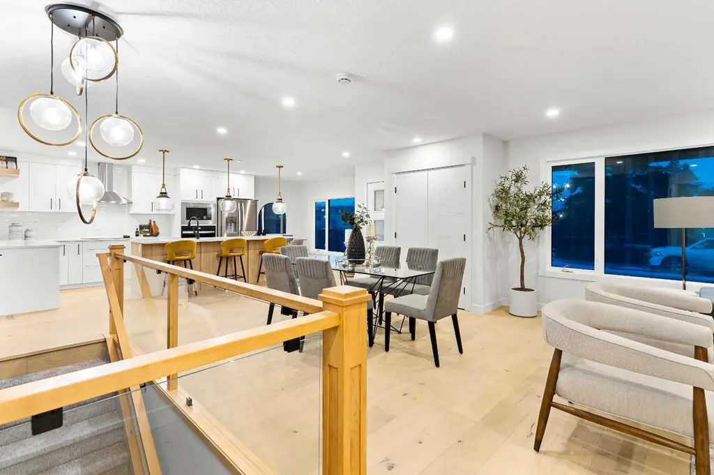 1731 111 Avenue SW Calgary AB T2W 1R6