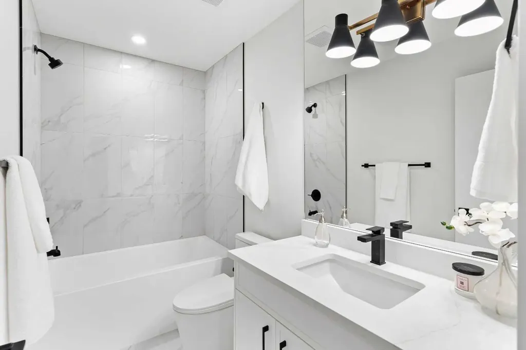 1731 111 Avenue SW Calgary AB T2W 1R6