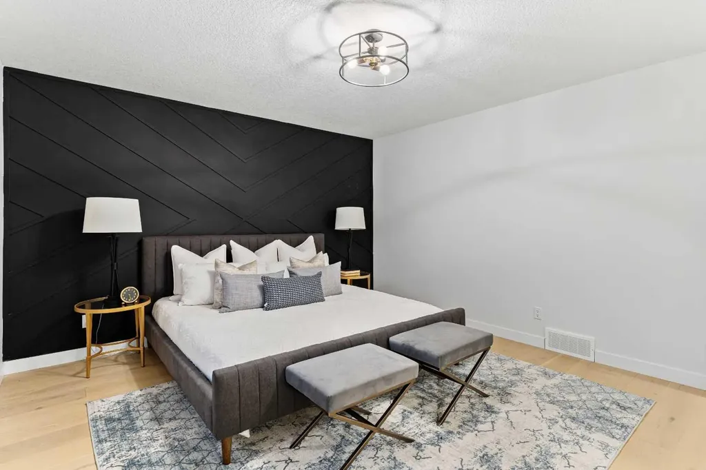 1731 111 Avenue SW Calgary AB T2W 1R6