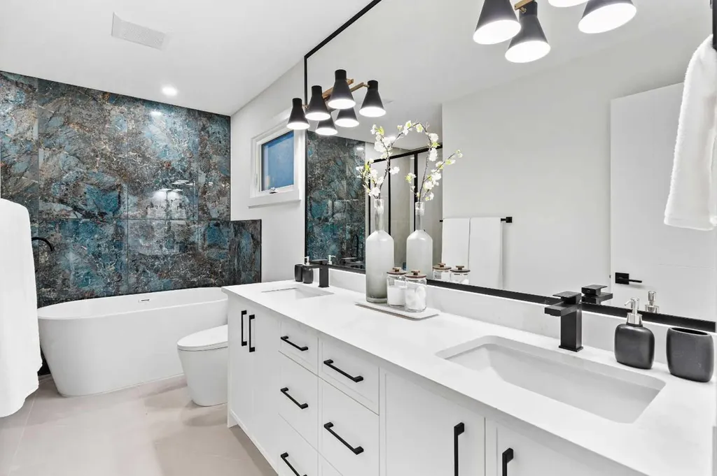 1731 111 Avenue SW Calgary AB T2W 1R6