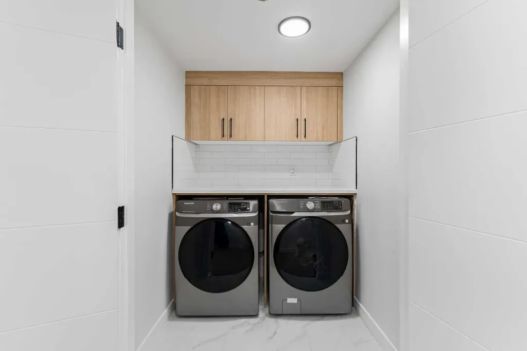 1731 111 Avenue SW Calgary AB T2W 1R6
