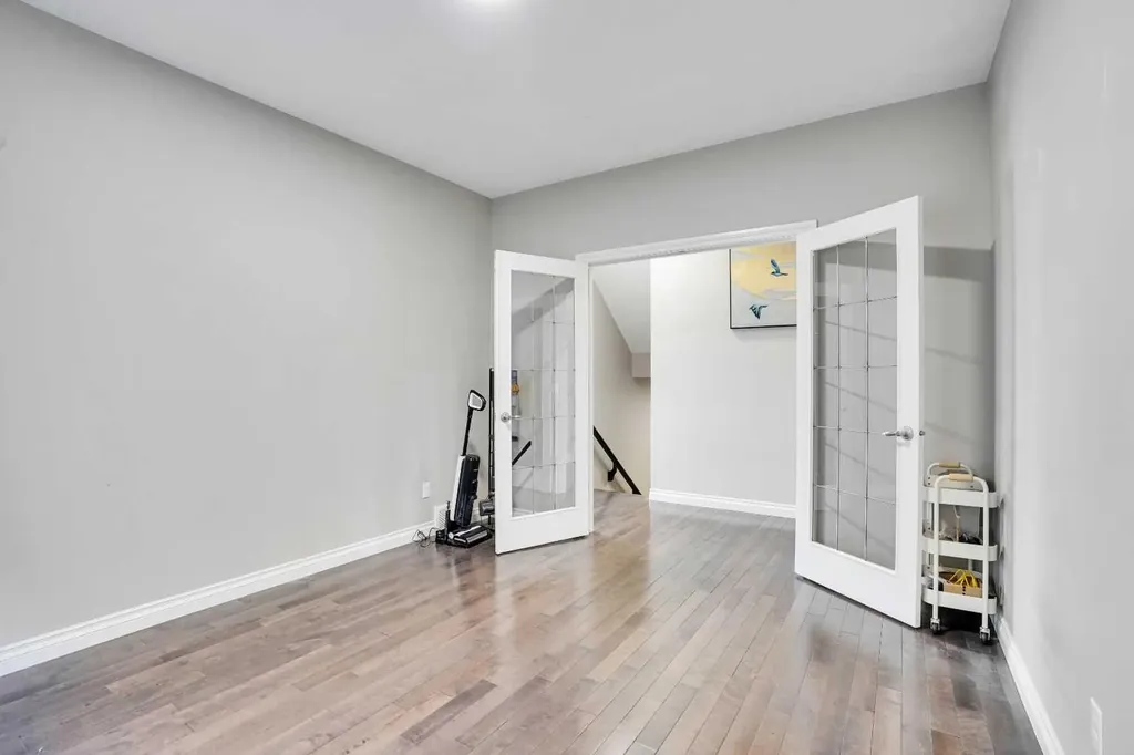 85 Evansborough Way NW Calgary AB t3p 0m6