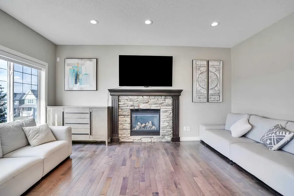 85 Evansborough Way NW Calgary AB t3p 0m6