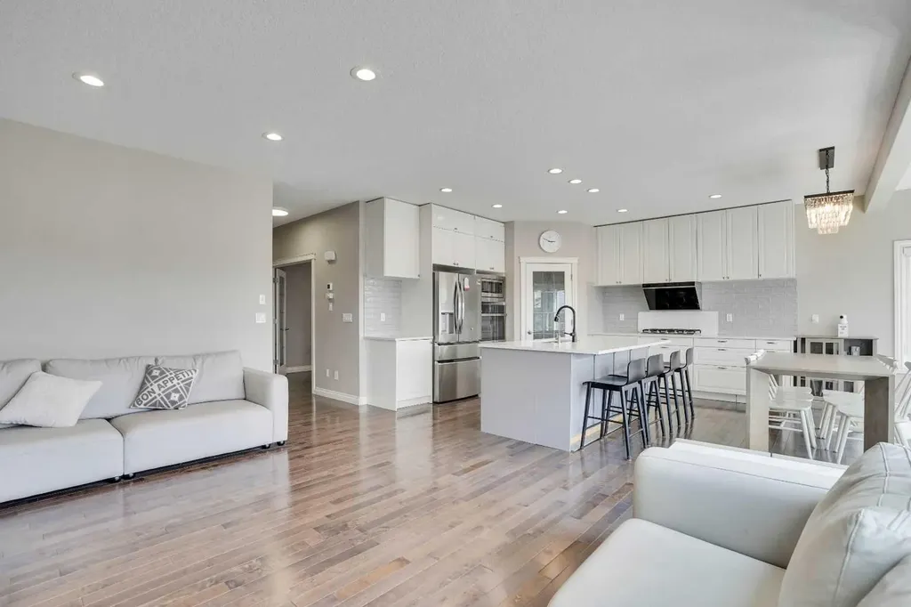 85 Evansborough Way NW Calgary AB t3p 0m6