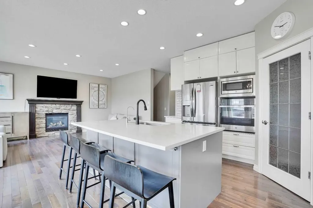 85 Evansborough Way NW Calgary AB t3p 0m6