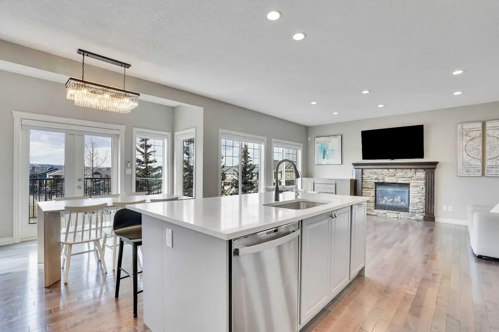 85 Evansborough Way NW Calgary AB t3p 0m6
