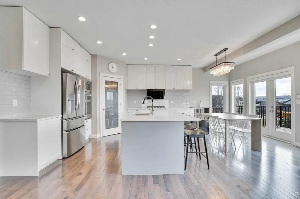 85 Evansborough Way NW Calgary AB t3p 0m6