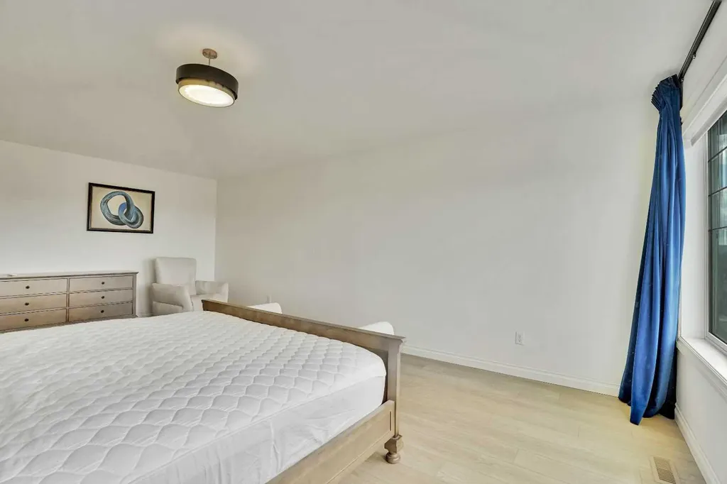85 Evansborough Way NW Calgary AB t3p 0m6