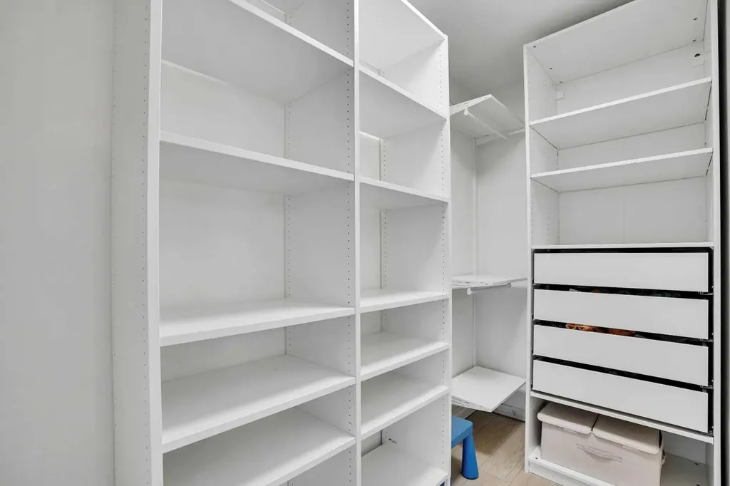 85 Evansborough Way NW Calgary AB t3p 0m6
