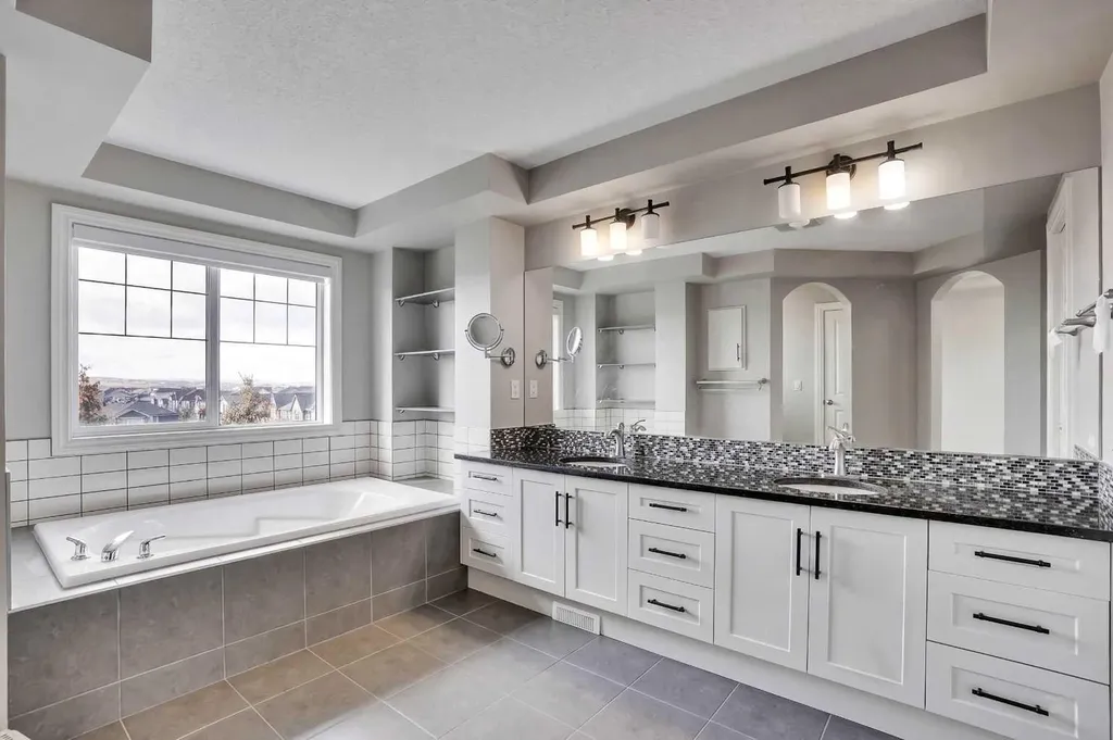 85 Evansborough Way NW Calgary AB t3p 0m6