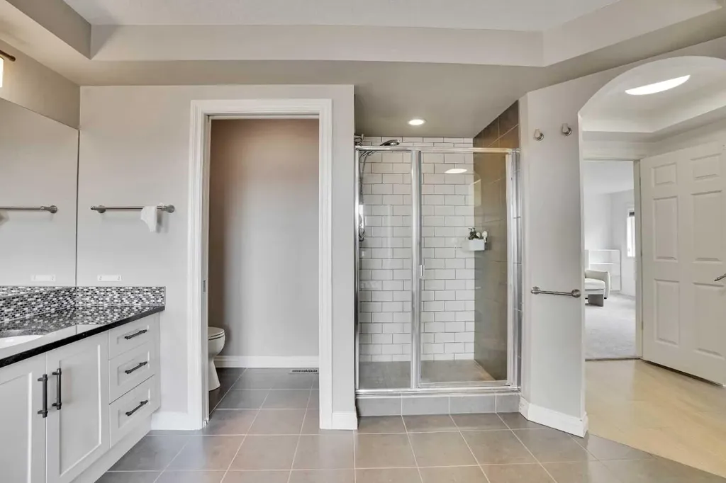 85 Evansborough Way NW Calgary AB t3p 0m6