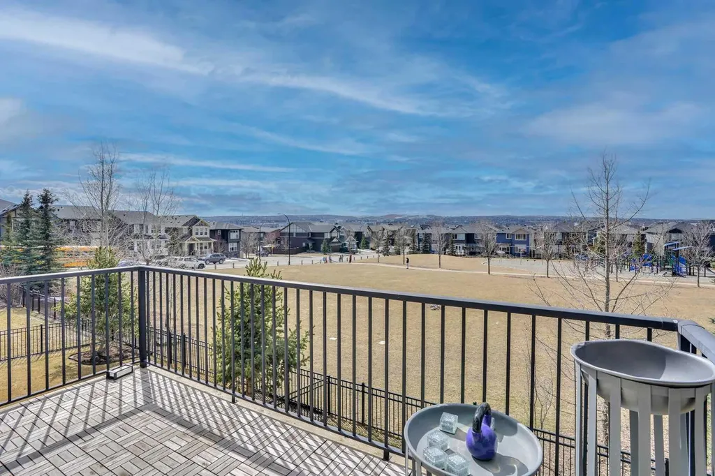 85 Evansborough Way NW Calgary AB t3p 0m6