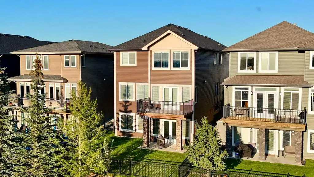 85 Evansborough Way NW Calgary AB t3p 0m6