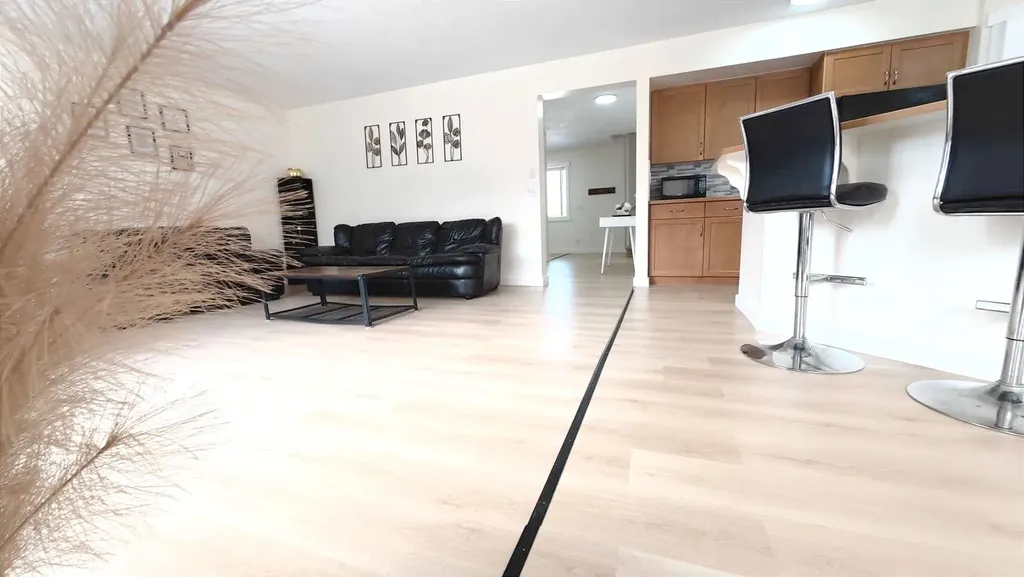 217 Coopers Grove SW Airdrie AB T2B0G4