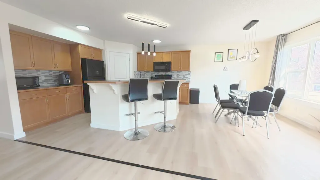 217 Coopers Grove SW Airdrie AB T2B0G4