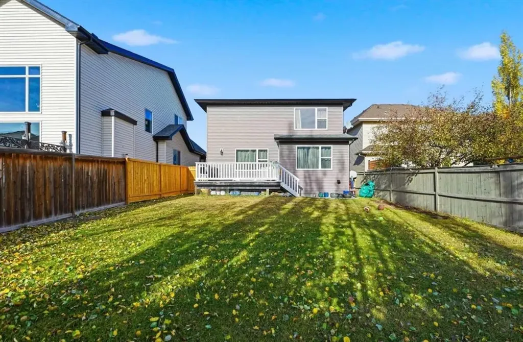 217 Coopers Grove SW Airdrie AB T2B0G4