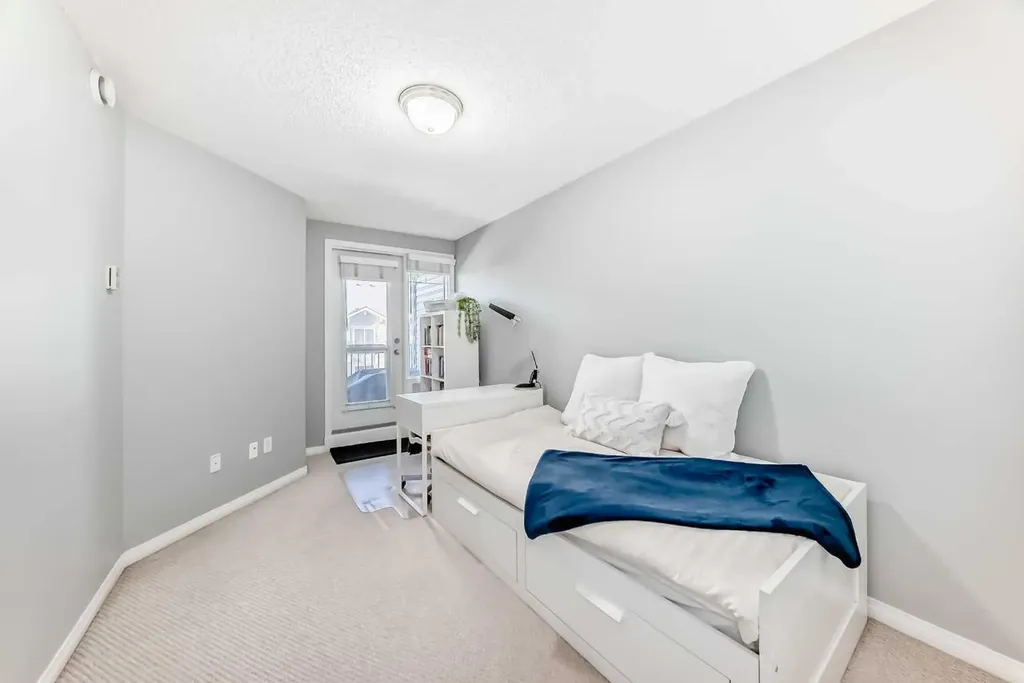 138 Mckenzie Towne Lane SE Calgary AB T2Z0C4