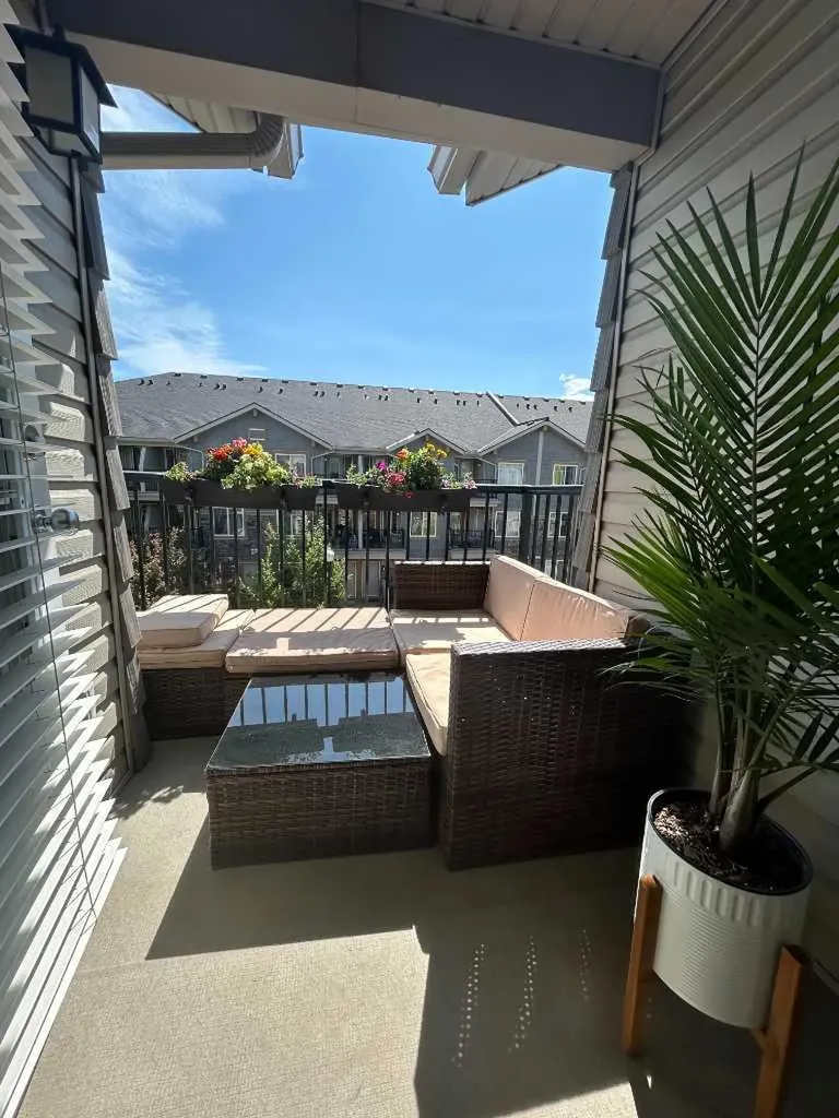 138 Mckenzie Towne Lane SE Calgary AB T2Z0C4