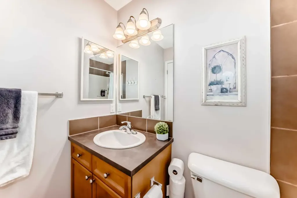 138 Mckenzie Towne Lane SE Calgary AB T2Z0C4