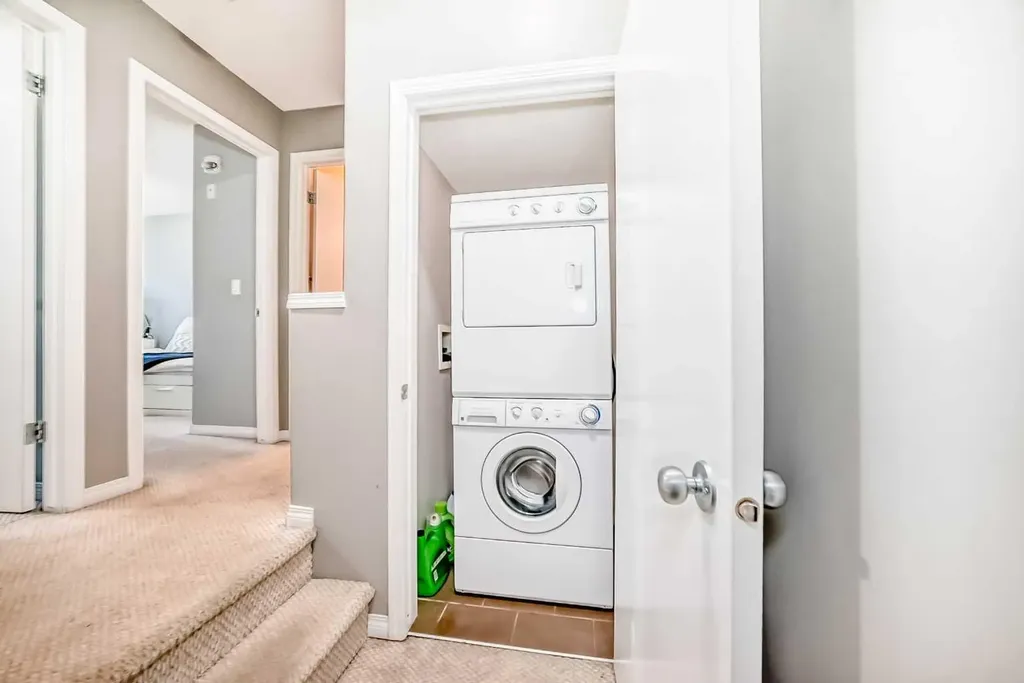 138 Mckenzie Towne Lane SE Calgary AB T2Z0C4