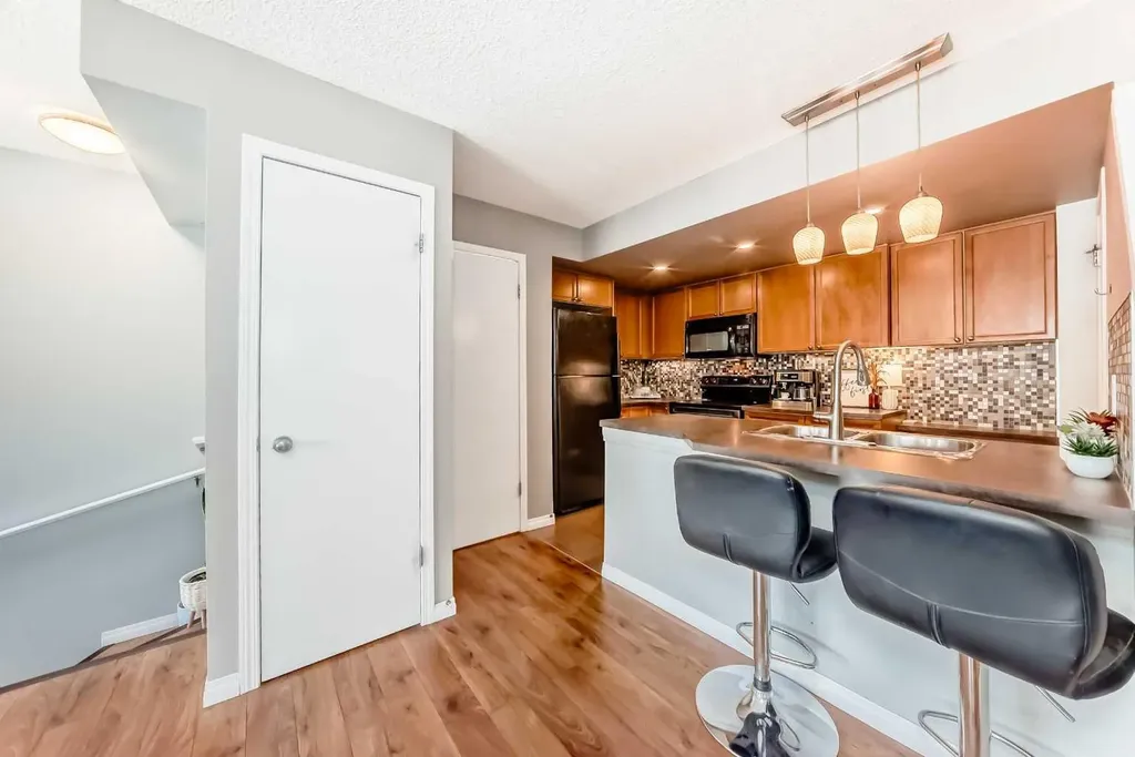 138 Mckenzie Towne Lane SE Calgary AB T2Z0C4