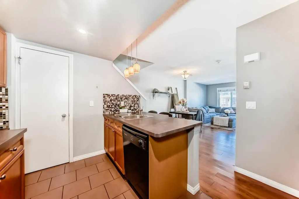 138 Mckenzie Towne Lane SE Calgary AB T2Z0C4