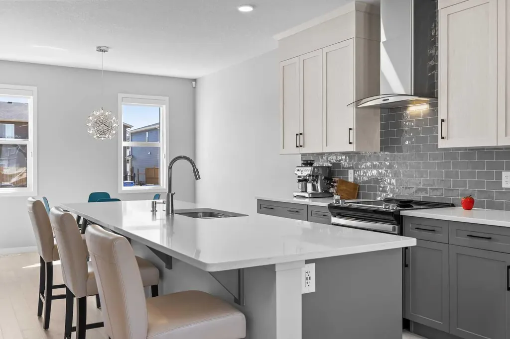 170 Dawson Harbour Rise Chestermere AB T1X 1Z6