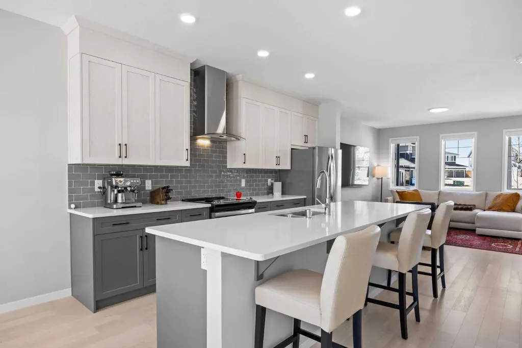 170 Dawson Harbour Rise Chestermere AB T1X 1Z6