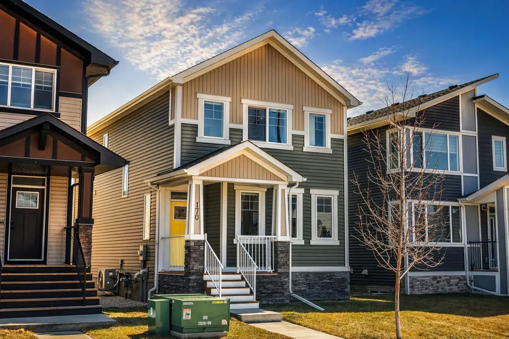 170 Dawson Harbour Rise Chestermere AB T1X 1Z6
