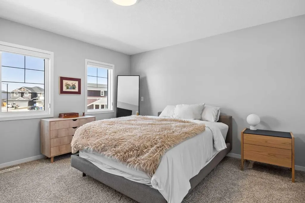 170 Dawson Harbour Rise Chestermere AB T1X 1Z6