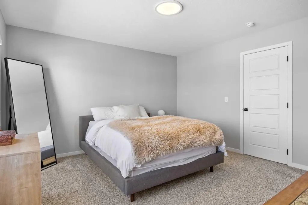 170 Dawson Harbour Rise Chestermere AB T1X 1Z6