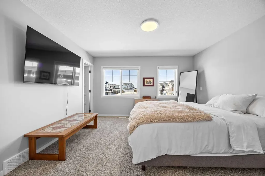 170 Dawson Harbour Rise Chestermere AB T1X 1Z6