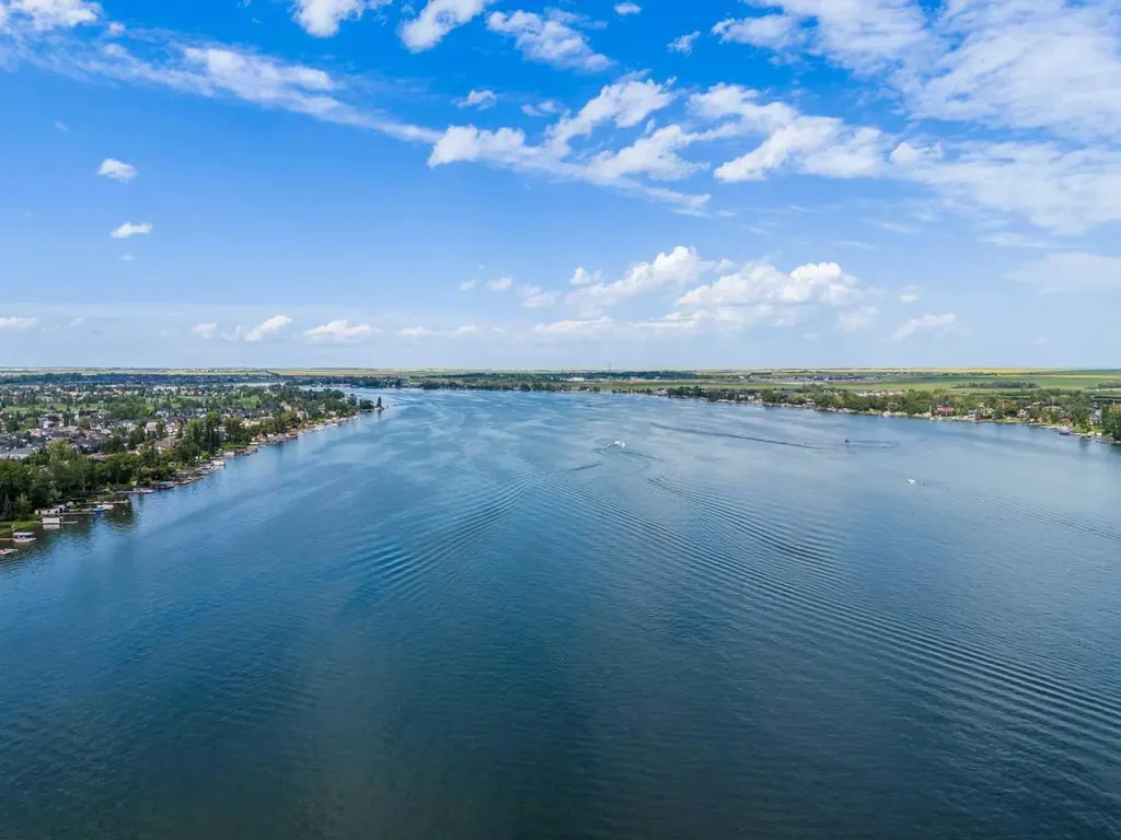 170 Dawson Harbour Rise Chestermere AB T1X 1Z6