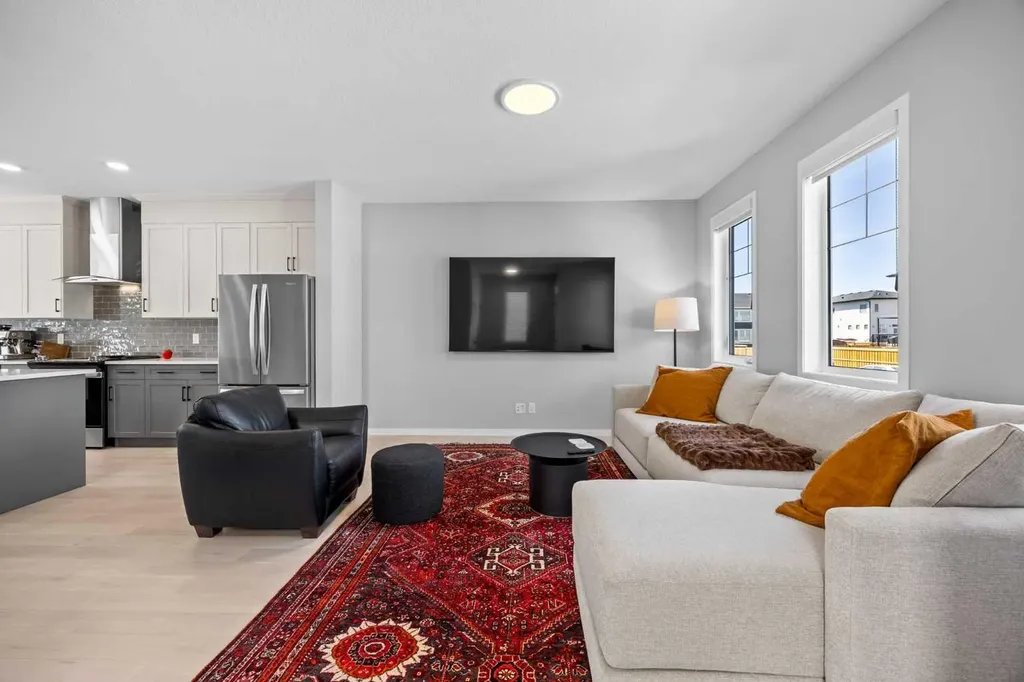 170 Dawson Harbour Rise Chestermere AB T1X 1Z6